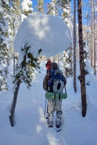 Huge ball of snow over our path. Erik photo.