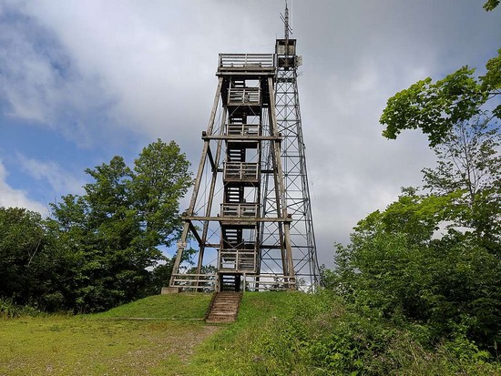Timms Hill Summit Towers