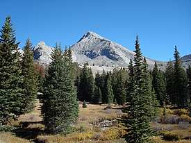 Hyndman Peak from the entry to the upper basin.