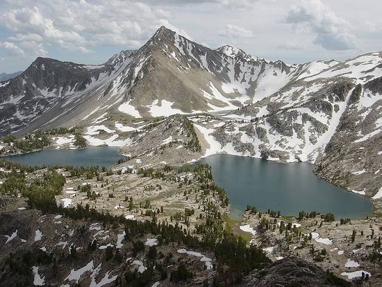 Big Boulder Lakes, an alpine wonderland.
