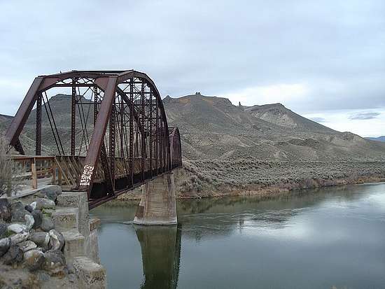 The Guffey Railroad Bridge with Guffey Butte in the bridge.