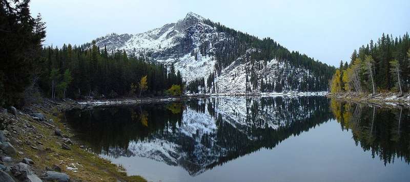 Jughandle Mountain above Louie Lake.